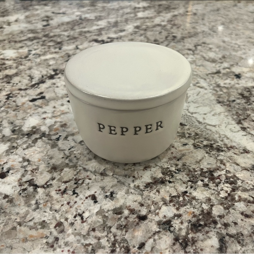 Hearth & Hand pepper dish